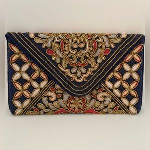 👜 Bohemian Beaded Clutch/Crossbody